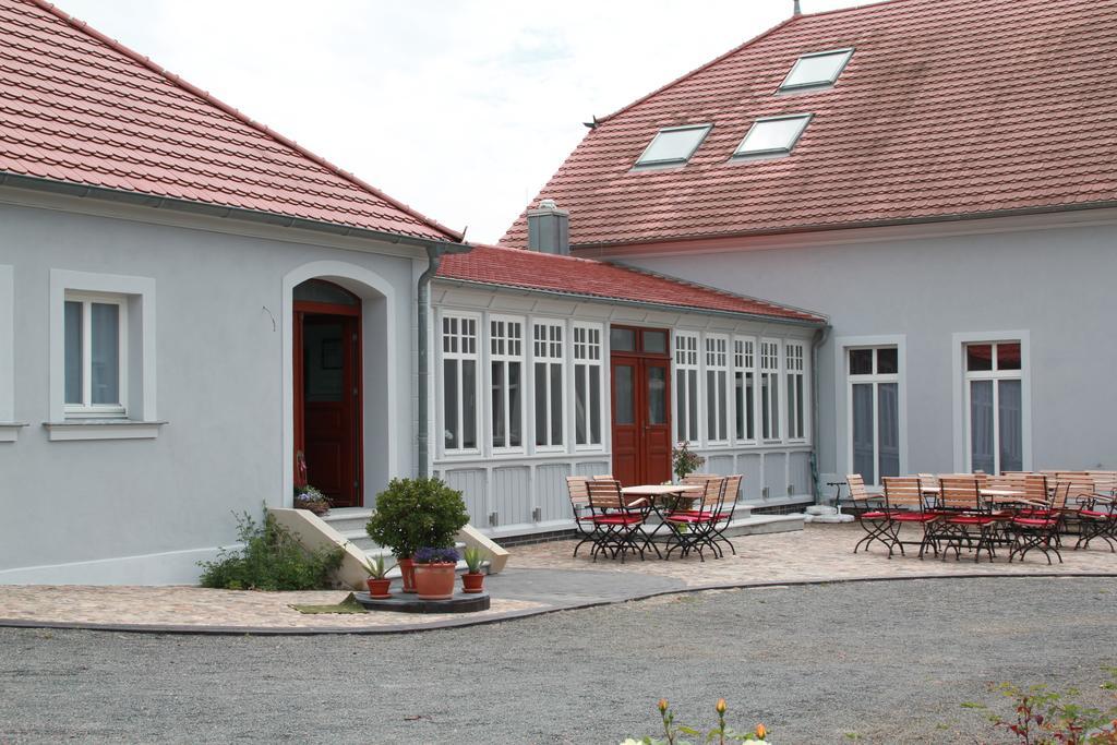 Gutshof Sagritz Hotell Golßen Exteriör bild