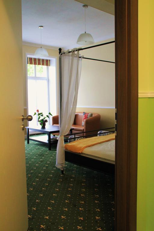 Gutshof Sagritz Hotell Golßen Rum bild