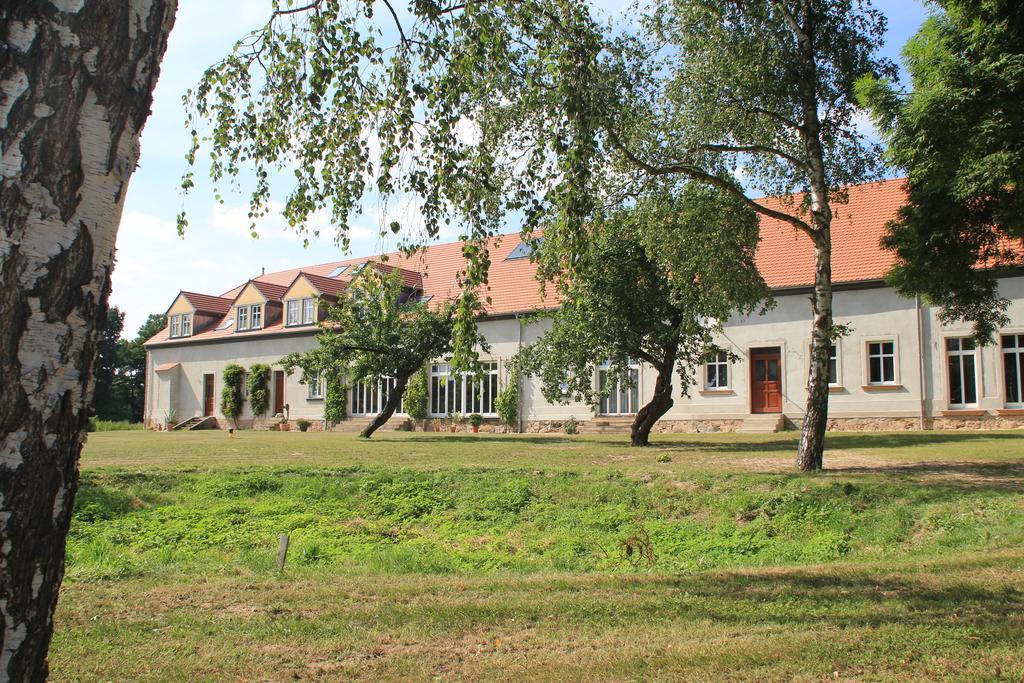 Gutshof Sagritz Hotell Golßen Exteriör bild