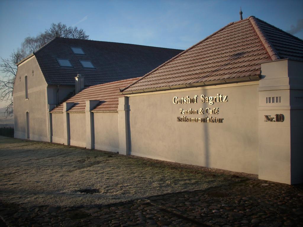 Gutshof Sagritz Hotell Golßen Exteriör bild