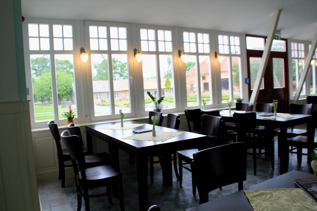 Gutshof Sagritz Hotell Golßen Exteriör bild