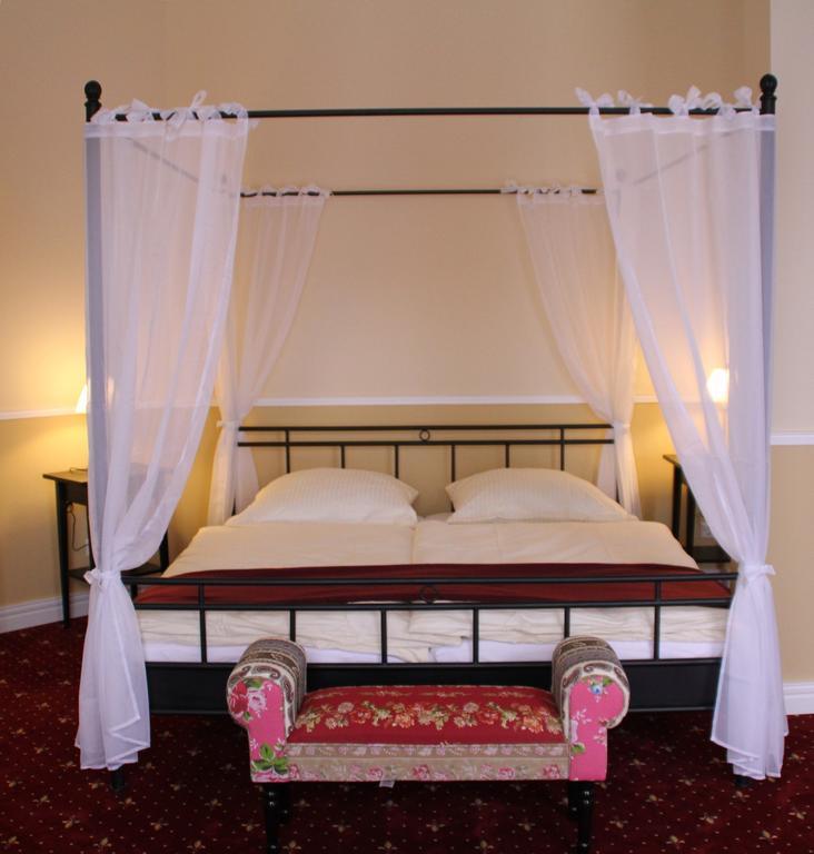 Gutshof Sagritz Hotell Golßen Rum bild